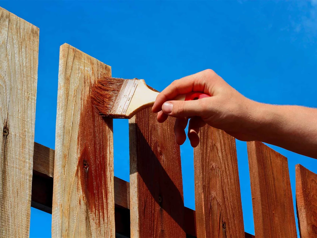 fence-painting-hand-staining-wooden-bradford-decorators Clear Pricing in Bradford by Bradford Decorators
