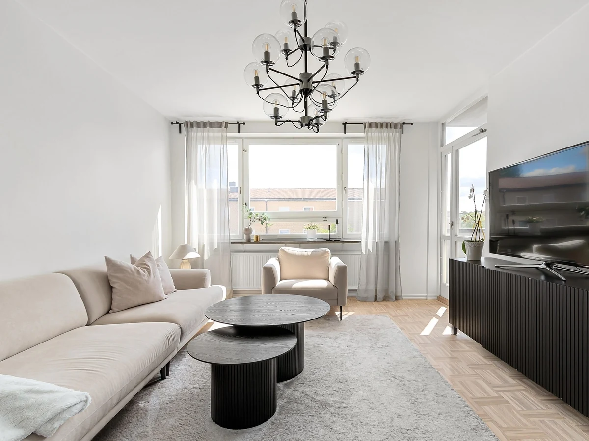 living-room-painting-bright-neutral-living-bradford-decorators Living Room Painters in Bradford by Bradford Decorators, professional painters